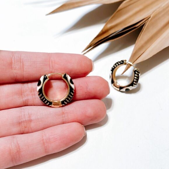 Gold evil eye hoop N352 - Picture 4 of 4